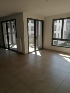Vente Appartement 3 pièces LYON-8EME-ARRONDISSEMENT 69008