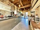 House  DANS UN HAMEAU