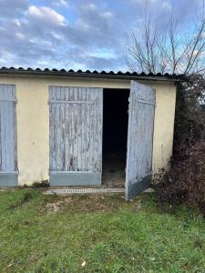 photo For rent Parking VIERZON 18