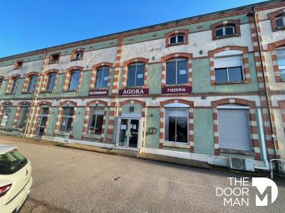 photo For sale Commerce CHAUMONT 52