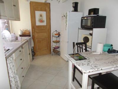 For rent Apartment BEAUMONT-DE-PERTUIS  84
