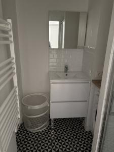 For rent Apartment LYON-7EME-ARRONDISSEMENT 