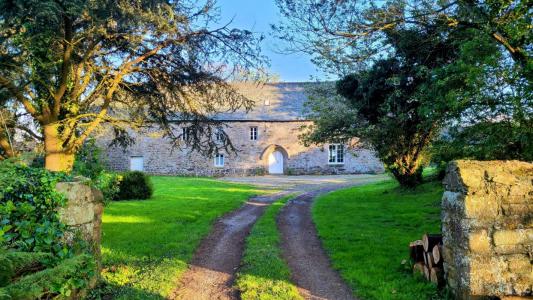 For sale House PLOUGASNOU  29