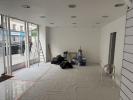 Louer Local commercial 70 m2 Paris-10eme-arrondissement