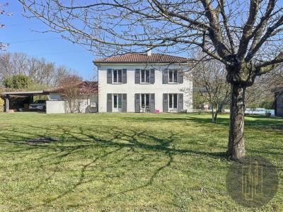 For sale House LUCENAY  69