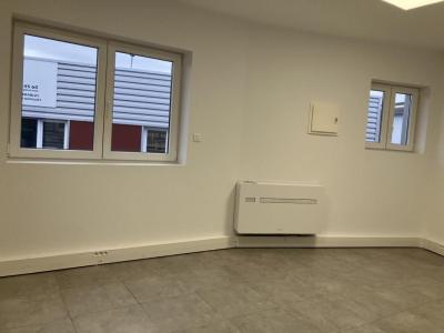 photo For rent Box office MORNANT 69