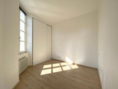 For rent Apartment NARBONNE 