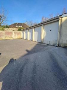 Location Parking LACHAPELLE-AUX-POTS 60650
