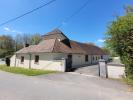 House  DANS UN HAMEAU.
