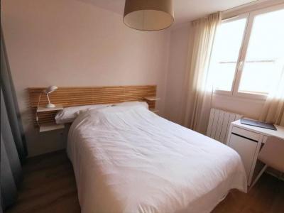 photo For rent Apartment BORDEAUX 33