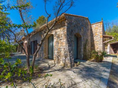 Vente Prestige MONTAUROUX 83440