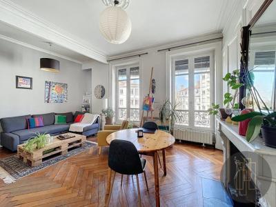 For sale Apartment LYON-7EME-ARRONDISSEMENT 