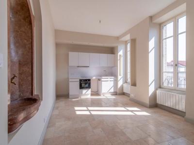 Location Appartement 2 pièces VILLEFRANCHE-SUR-SAONE 69400