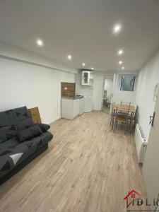 photo For rent Apartment SENS 89