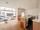 Louer Local commercial 95 m2 Paris-17eme-arrondissement