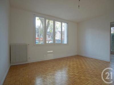 Location Appartement 3 pices CHOISY-LE-ROI 94600