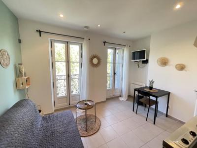 photo For rent Apartment MARSEILLE-2EME-ARRONDISSEMENT 13