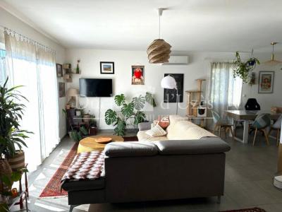For sale House MEYRANNES 