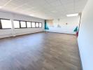 Louer Commerce 173 m2 Sainte-marie