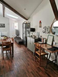 photo For rent Apartment BORDEAUX 33