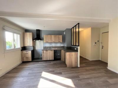 Location Appartement 3 pièces CHAUMONT 52000