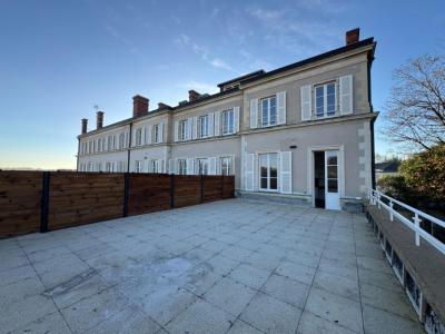 photo For rent Apartment LAVAL 53