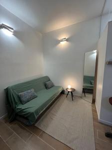 photo For rent Apartment PARIS-20EME-ARRONDISSEMENT 75