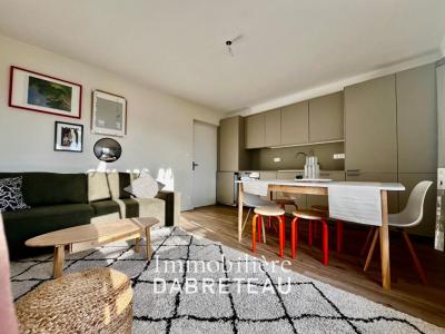 Location Appartement 5 pièces VENISSIEUX 69200