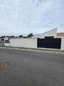 Vente Maison 4 pièces MEDIS 17600