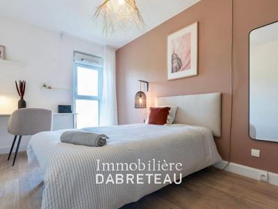 photo For rent Apartment LYON-7EME-ARRONDISSEMENT 69