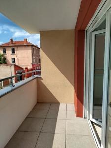 For rent Apartment CRAPONNE  69