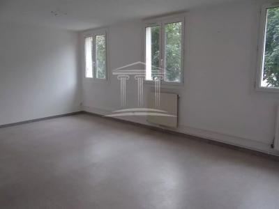 For sale Apartment SORGUES  84