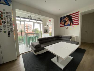 Location Appartement 8 pices LYON-8EME-ARRONDISSEMENT 69008