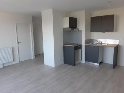 photo For rent Apartment CARPIQUET 14