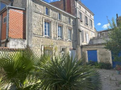 Vente Prestige SAINT-JEAN-D'ANGELY 17400