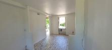 House  DANS UN HAMEAU