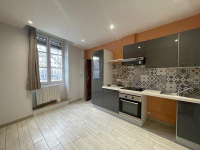 Location Appartement LYON-4EME-ARRONDISSEMENT  69