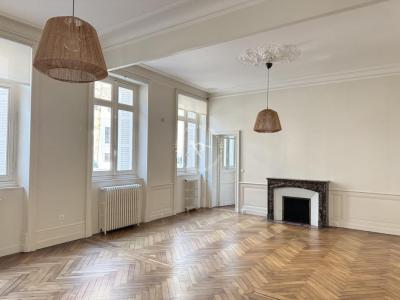 Location Appartement 5 pièces NANTES 44000