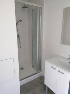 photo For rent Apartment LYON-7EME-ARRONDISSEMENT 69
