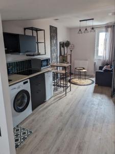 photo For rent Apartment BORDEAUX 33