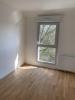 Louer Appartement 79 m2 Vert-le-petit