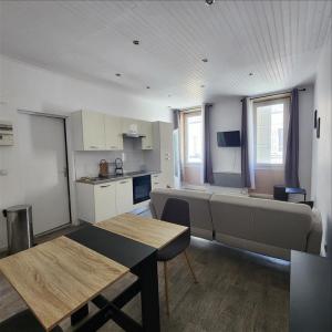 Location Appartement 2 pices MARSEILLE-3EME-ARRONDISSEMENT 13003