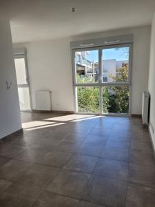 Location Appartement FEYZIN  69