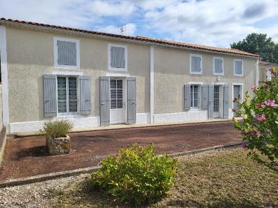 For sale House SAINT-JEAN-D'ANGELY  17