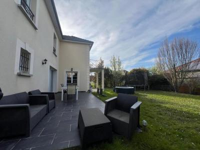 For sale House SAINT-ANDRE-LES-VERGERS  10