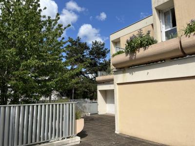 For rent Apartment MONTREUIL-BELLAY  49
