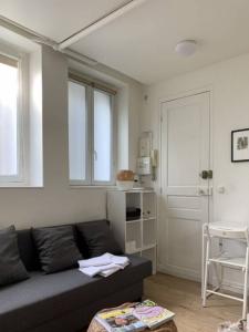 photo For rent Apartment NEUILLY-SUR-SEINE 92
