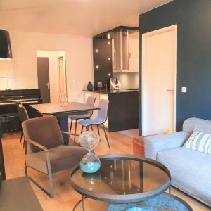 Location Appartement 2 pièces PARIS-15EME-ARRONDISSEMENT 75015