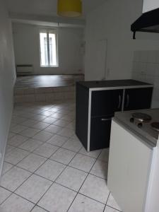 photo For rent Apartment BORDEAUX 33