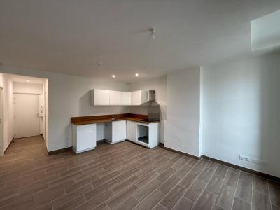 photo For rent Apartment MARSEILLE-2EME-ARRONDISSEMENT 13
